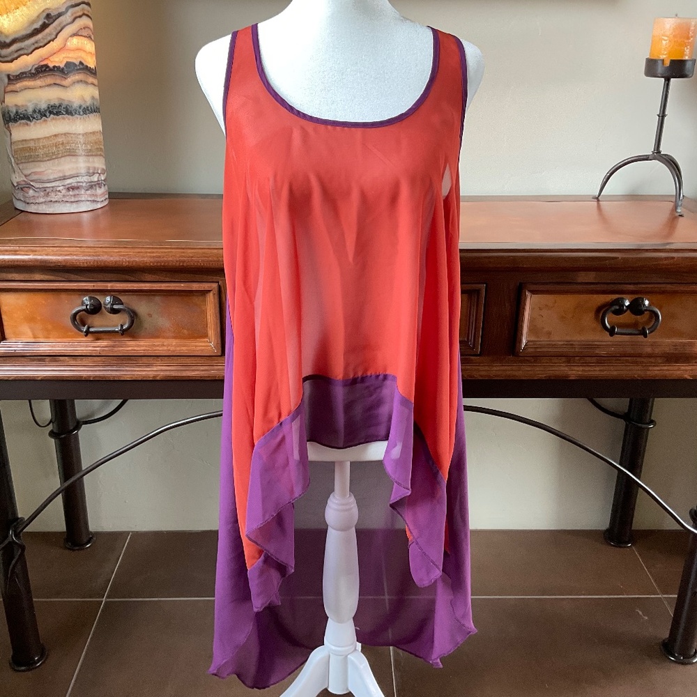 Pretty Rebellious High-Low Sleeveless Blouse. Burnt Orange/Purple. Size M